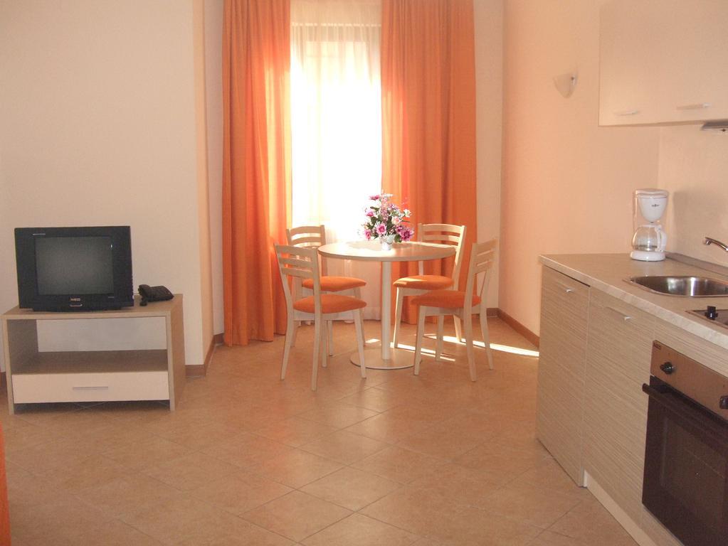 Royal Sun Aparthotel Sunny Beach Quarto foto